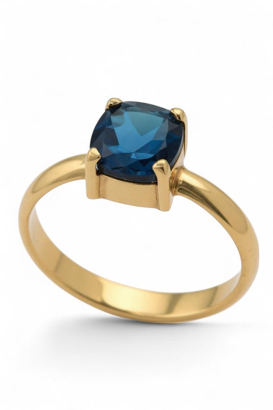 9Ct Yellow Gold Single London Blue Topaz Set In A Claw Setting