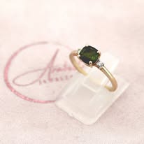 9Ct Yellow Gold Green Tourmaline With A Diamond Set On Sholders