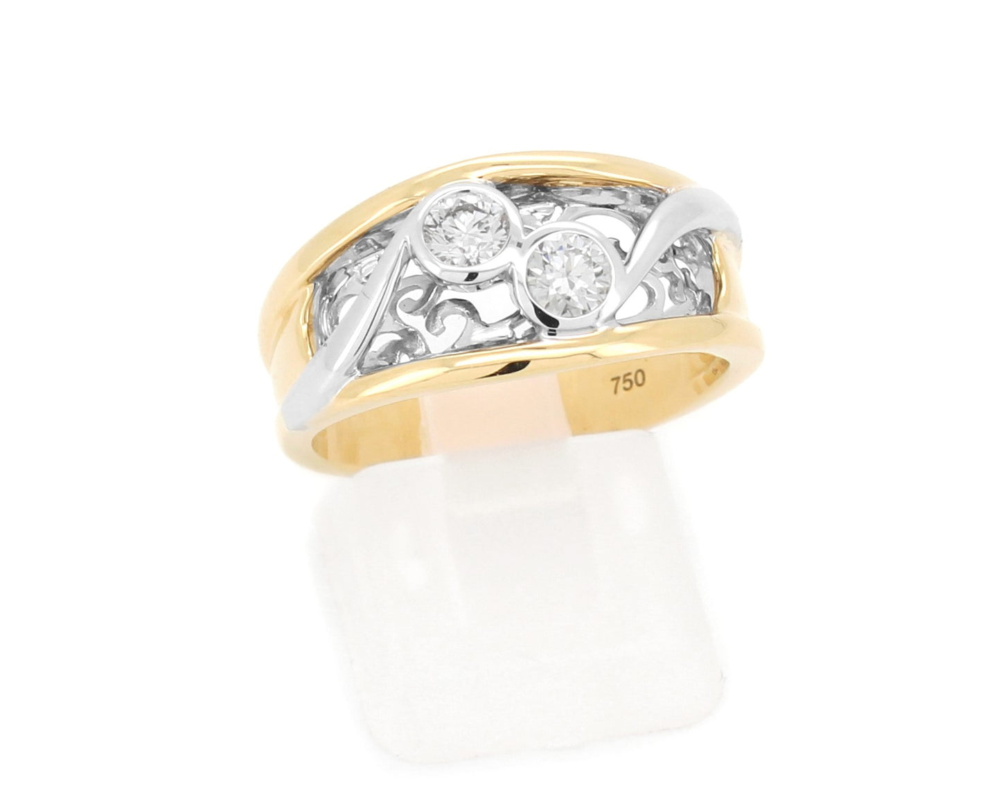 18 ct yellow and white gold ring