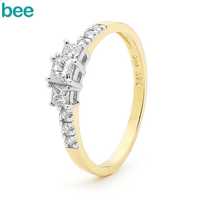 9ct yellow and white gold princess diamond triple set and 3 diamond runing down the shoulder stunning engagement ring totaling 1/3 cart total diamond weight