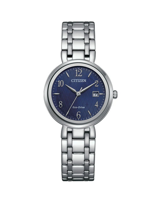 This Eco-Drive ladies' watch has a beautiful blue dial and is made of durable stainless steel. It is water-resistant up to 50 meters, combining style and practicality for daily use.