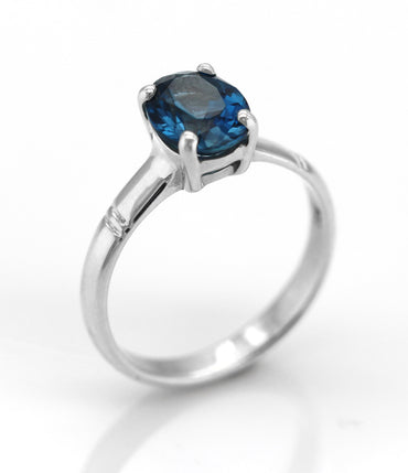 Sterling Silver London Blue Topaz Ring