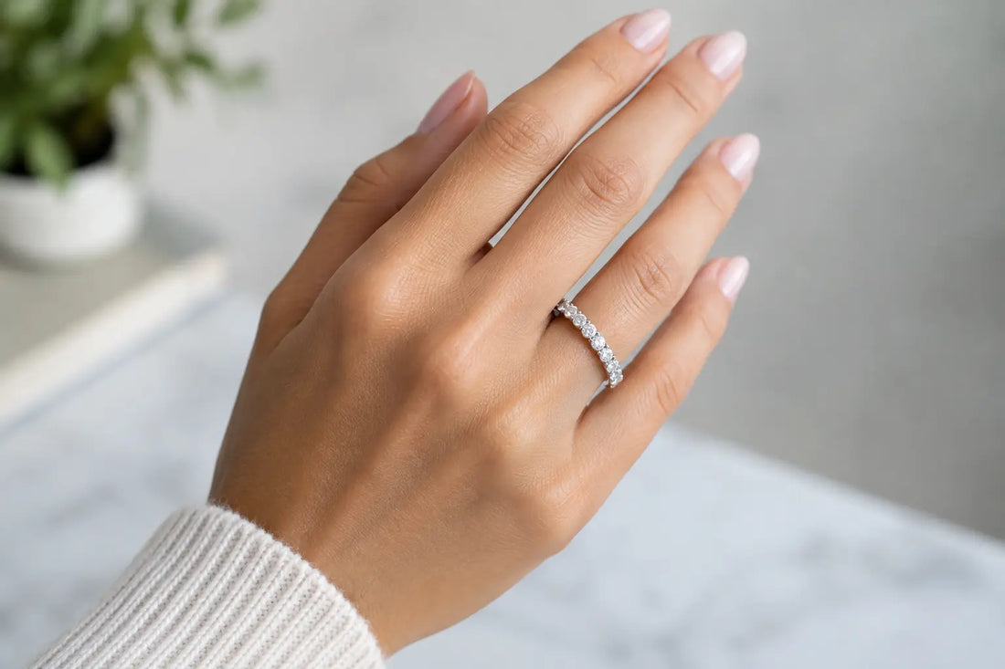 What Finger Wears an Eternity Ring? A Simple Guide