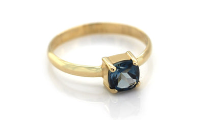 9Ct Yellow Gold Single London Blue Topaz Set In A Claw Setting