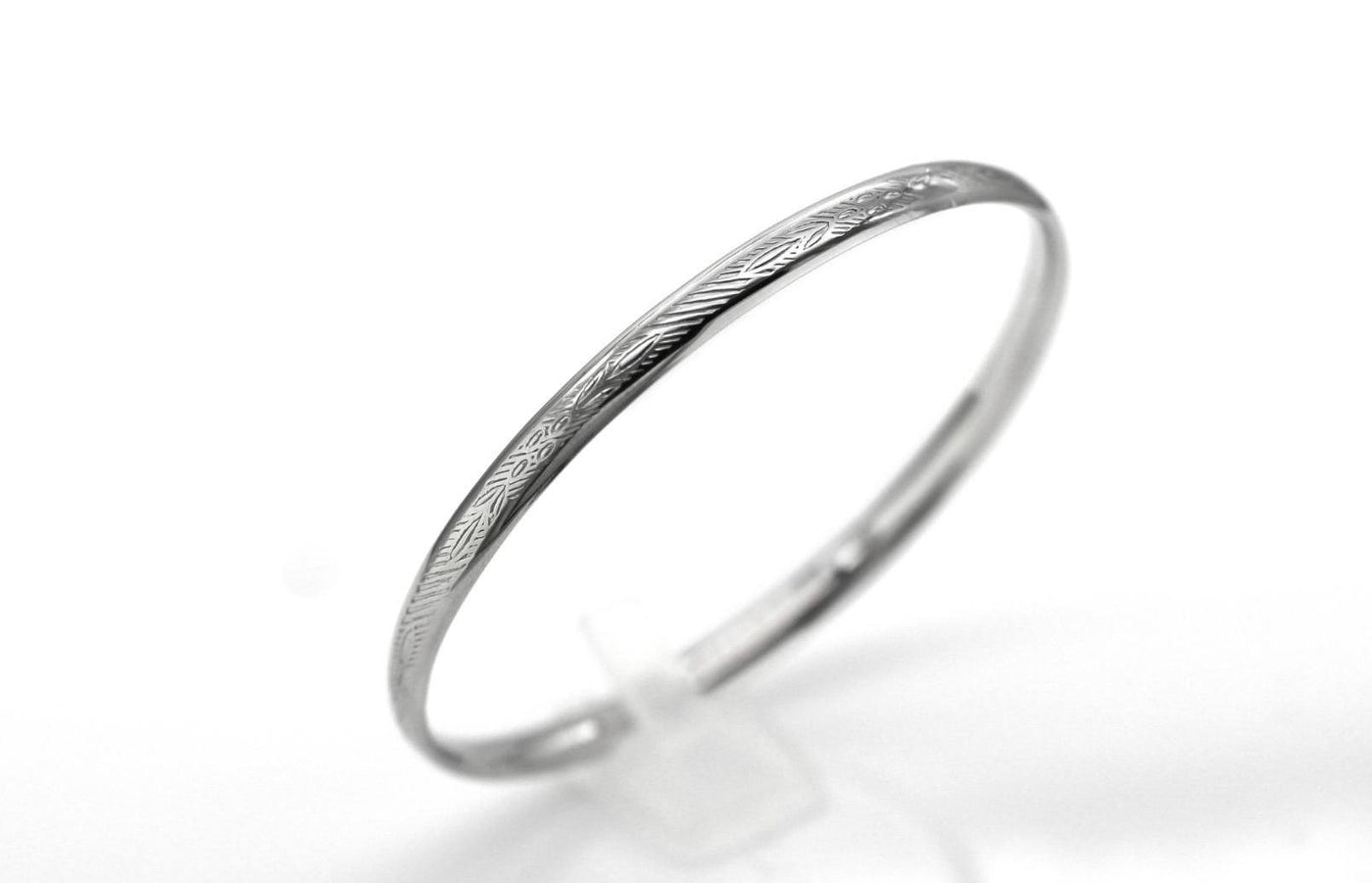 STERLING SILVER BANGLE RD WITH FERN ENGRAVING 65mm